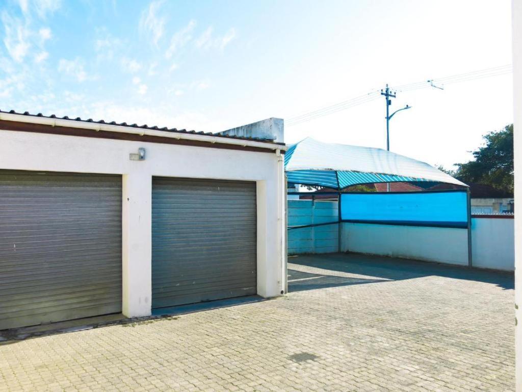 فندق 33 Goulborn Street Goodwood كيب تاون المظهر الخارجي الصورة